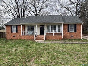 Building Photo - 2200 Lauderdale Dr
