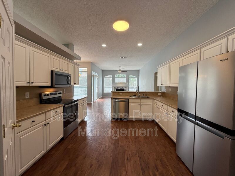 Building Photo - 1319 N Kyle Way