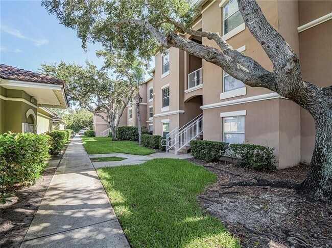Building Photo - 5095 Fairways Cir