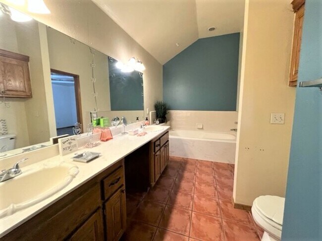 Building Photo - 8104 Eagle Cir