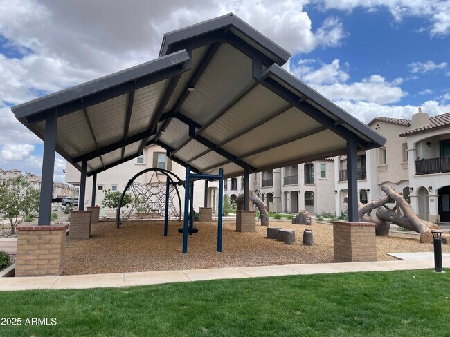 Building Photo - 4073 E Amoroso Dr