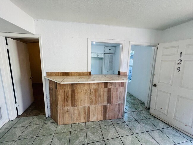 Building Photo - 129 Tassie Way