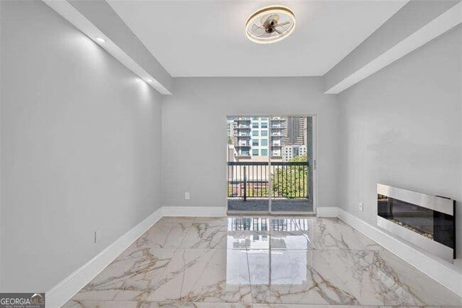 Building Photo - 1074 Peachtree Walk NE