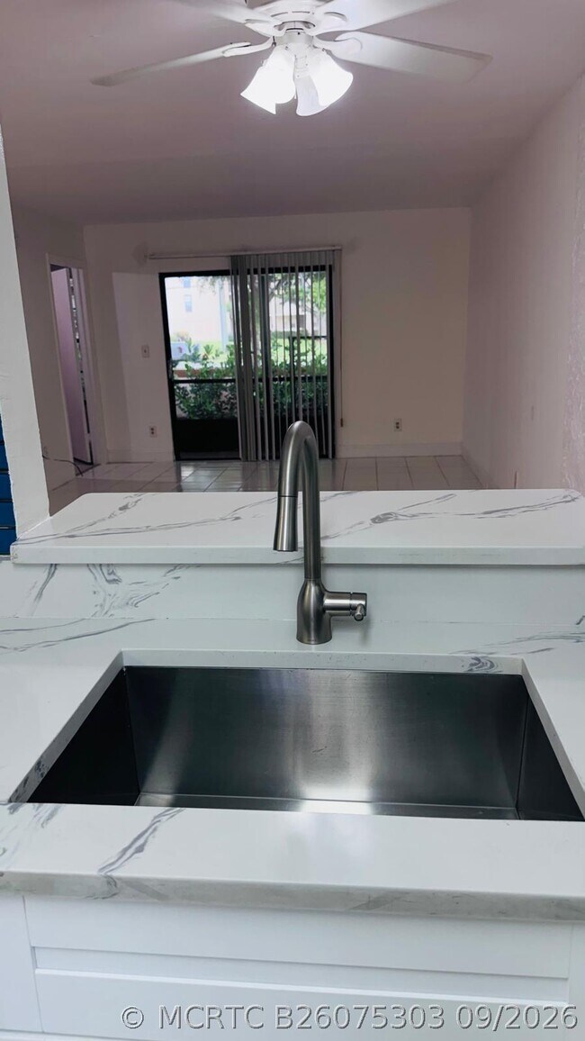 Building Photo - 9539 Boca Cove Cir