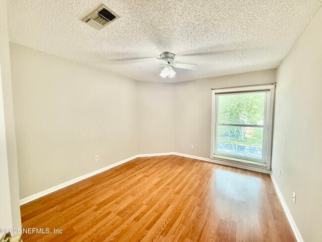 Building Photo - 1165 Fromage Cir E