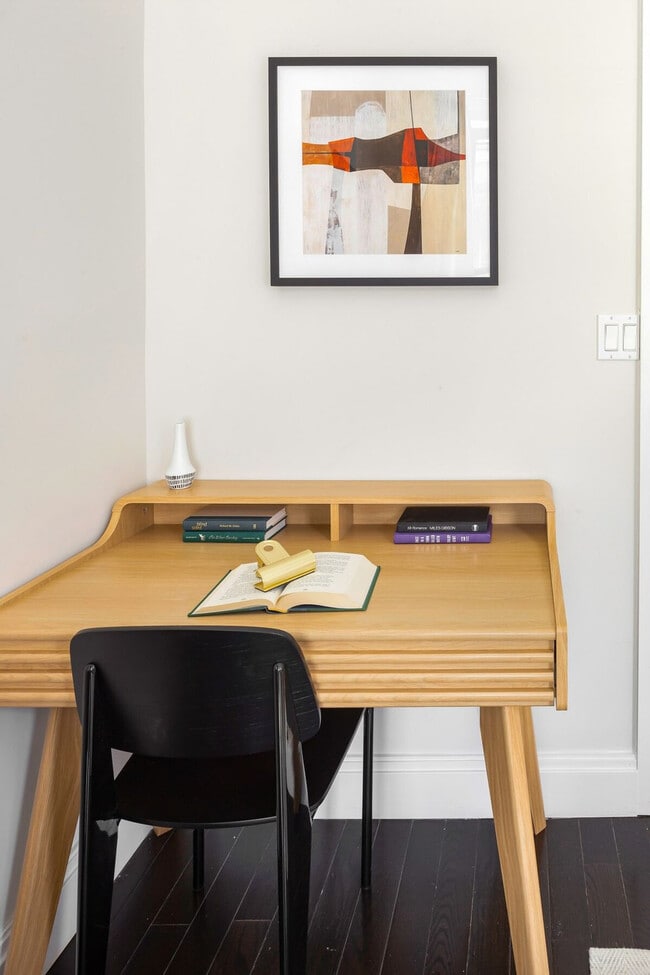 Building Photo - 417 E 61st St