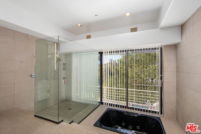 Building Photo - 477 Upper Mesa Rd