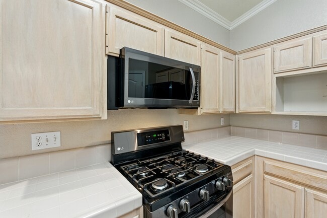 Building Photo - 1789 E Ticonderoga Dr