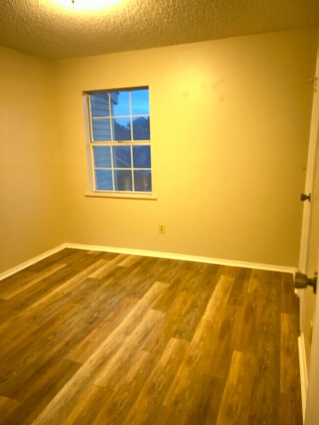 Building Photo - Charming 2 Bed, 1.5 Bath Townhouse in Lafayette!