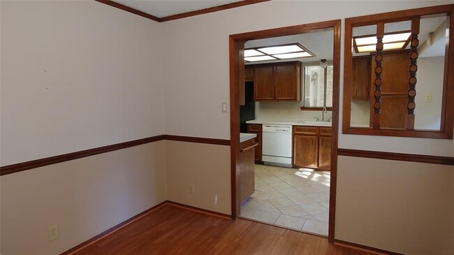 Building Photo - 3511 Monument Dr