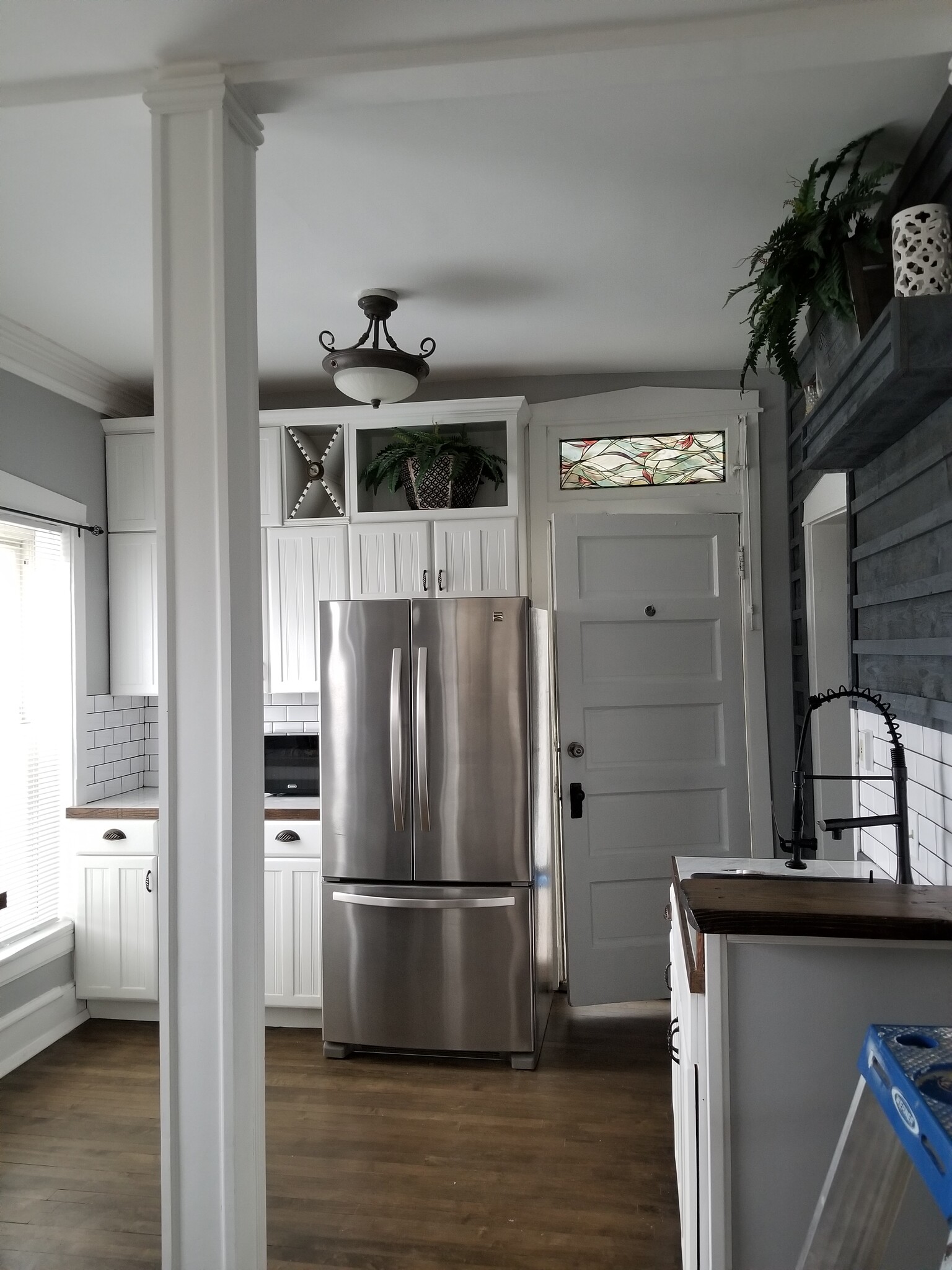 Kitchen area - 1150 Washington Blvd