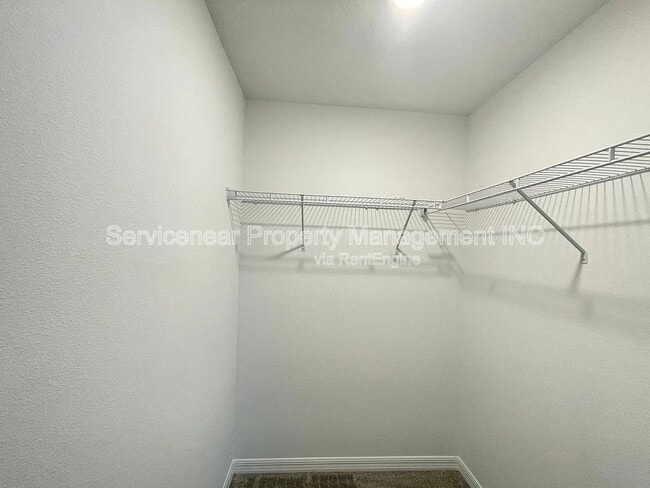 Building Photo - 3931 Willow Brk Dr