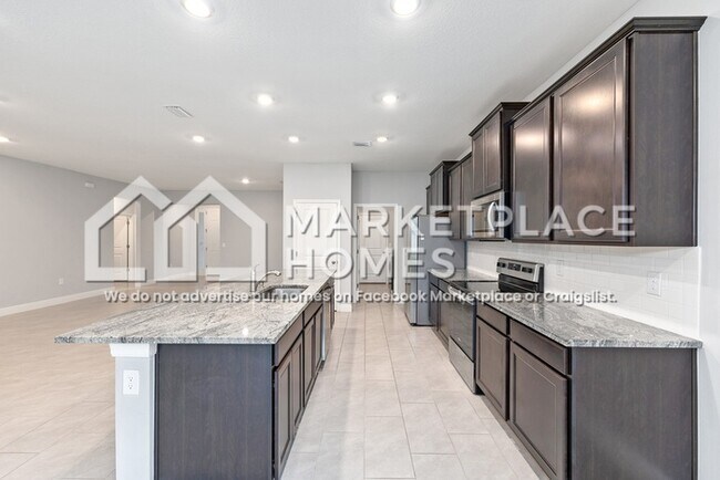 Building Photo - 5428 SW 44th Ct Rd