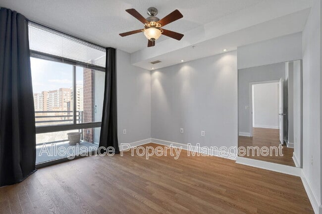 Building Photo - 3600 S Glebe Rd