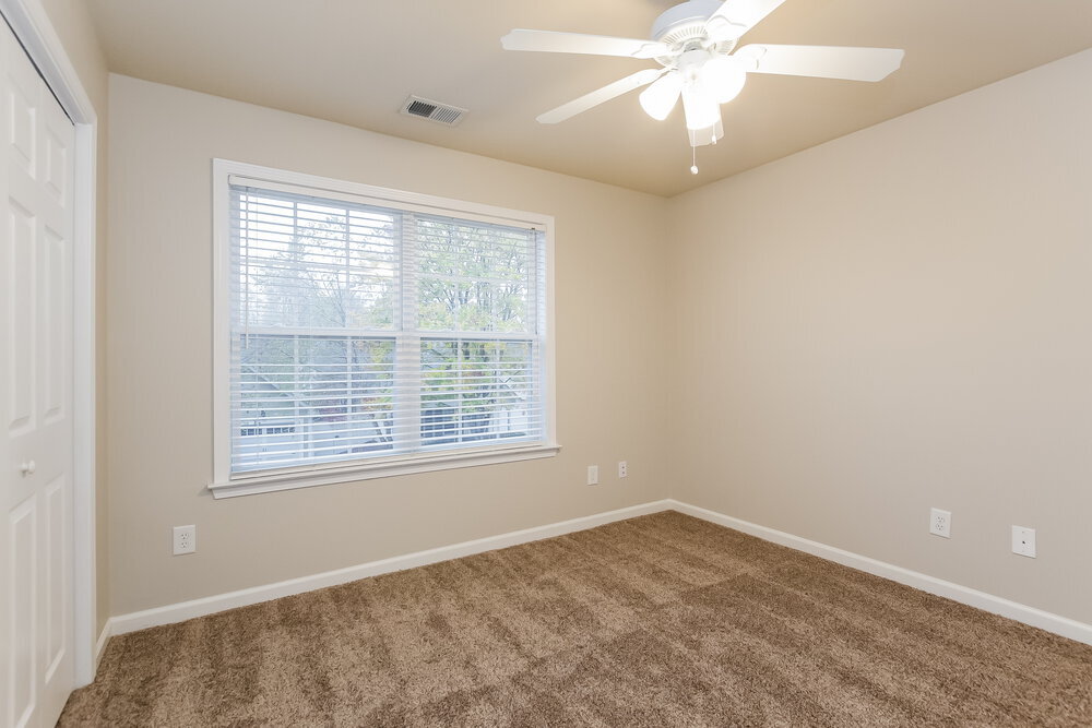 Building Photo - 203 Highland Falls Dr
