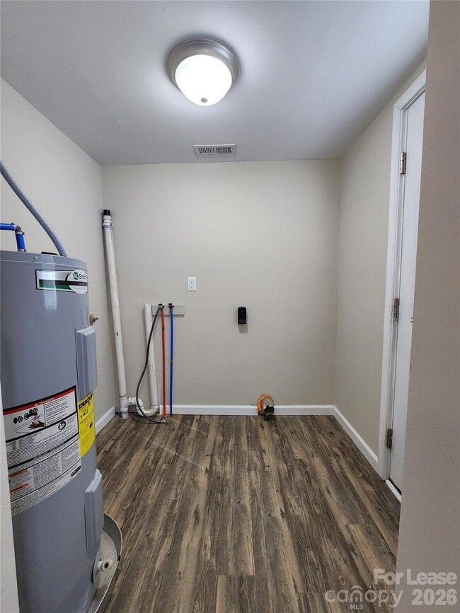 Building Photo - 1419 Oakshade Ave