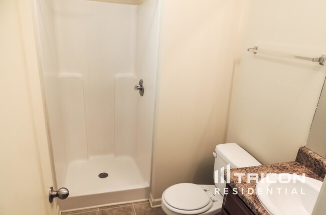 Building Photo - 1028 Weatherwood Pl NE