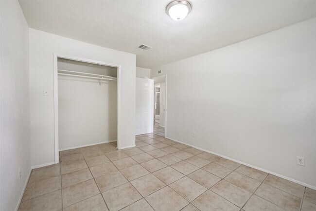 Building Photo - 16722 Moary Firth Dr