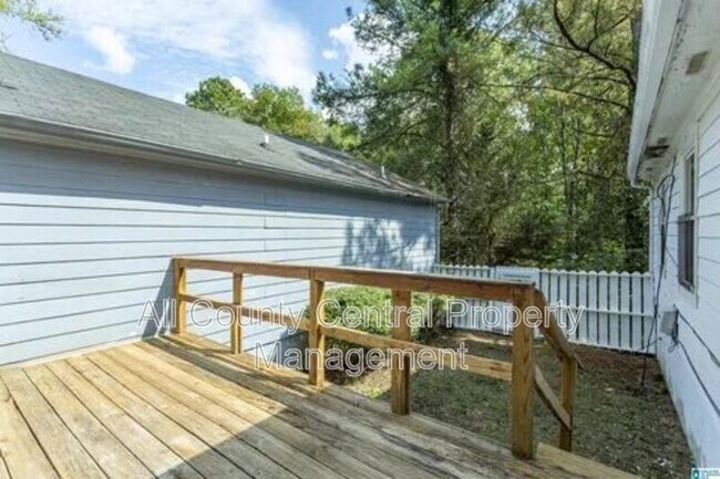 Building Photo - 435 Valley Crest Dr