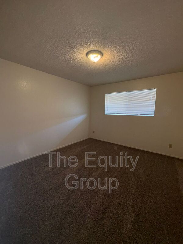 Building Photo - 1865 Emma Lee Ln