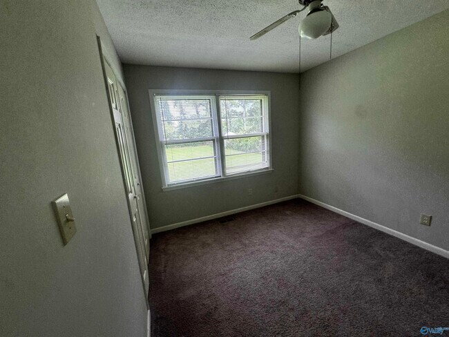 Building Photo - 109 Carol Dr