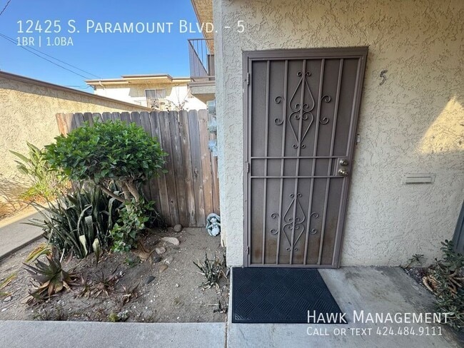 Building Photo - 12425 Paramount Blvd