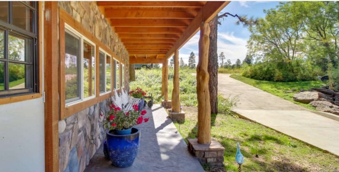 Building Photo - 880 Rockcrest Dr