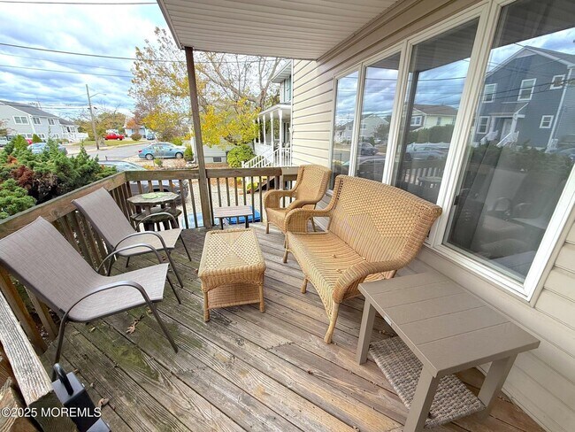 Building Photo - 106 Trinidad Ave