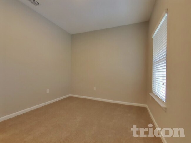 Building Photo - 12137 Trailhead Dr