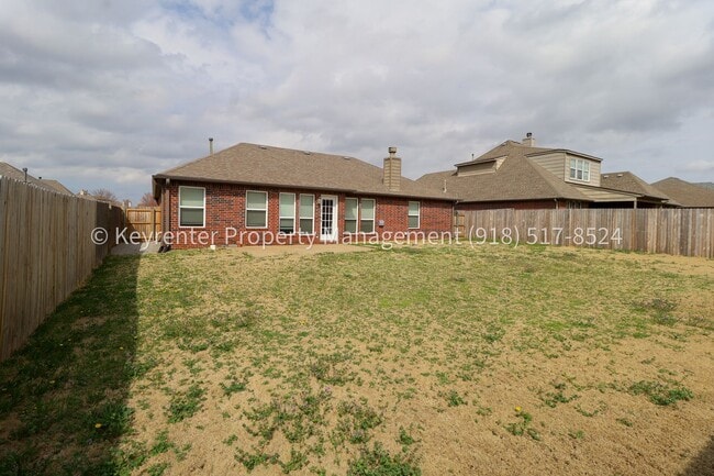 Building Photo - 3 Bed | 2 Bath | Broken Arrow