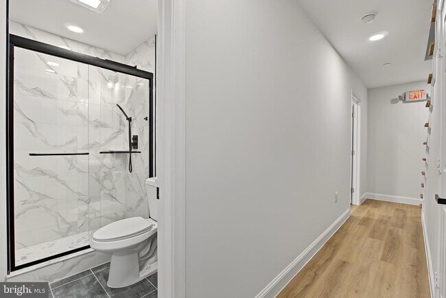 Building Photo - 1242 N 15th St