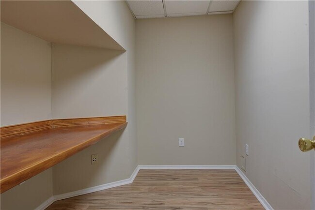 Building Photo - 1474 Lake Heights Cir