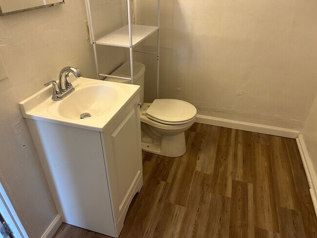 Building Photo - 3428 Altamont Rd