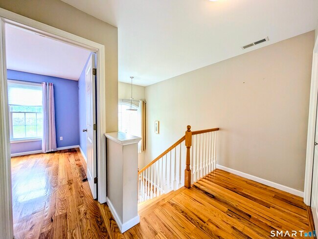 Building Photo - 15 Old Oak Dr
