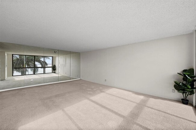 Building Photo - 3301 Bayshore Blvd