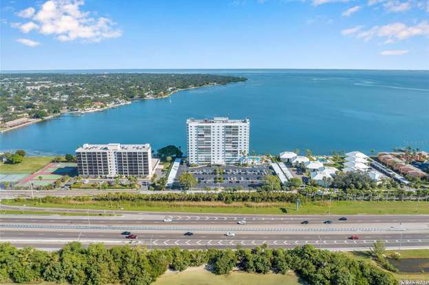 Building Photo - 7200 Sunshine Skyway Ln S