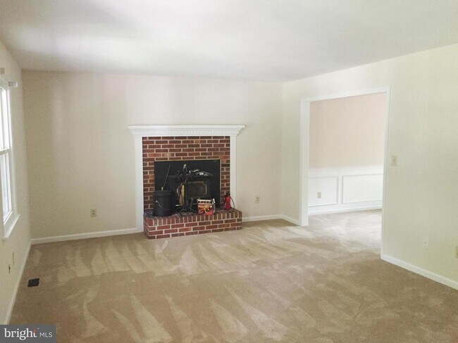 Building Photo - 32 Tarleton Way