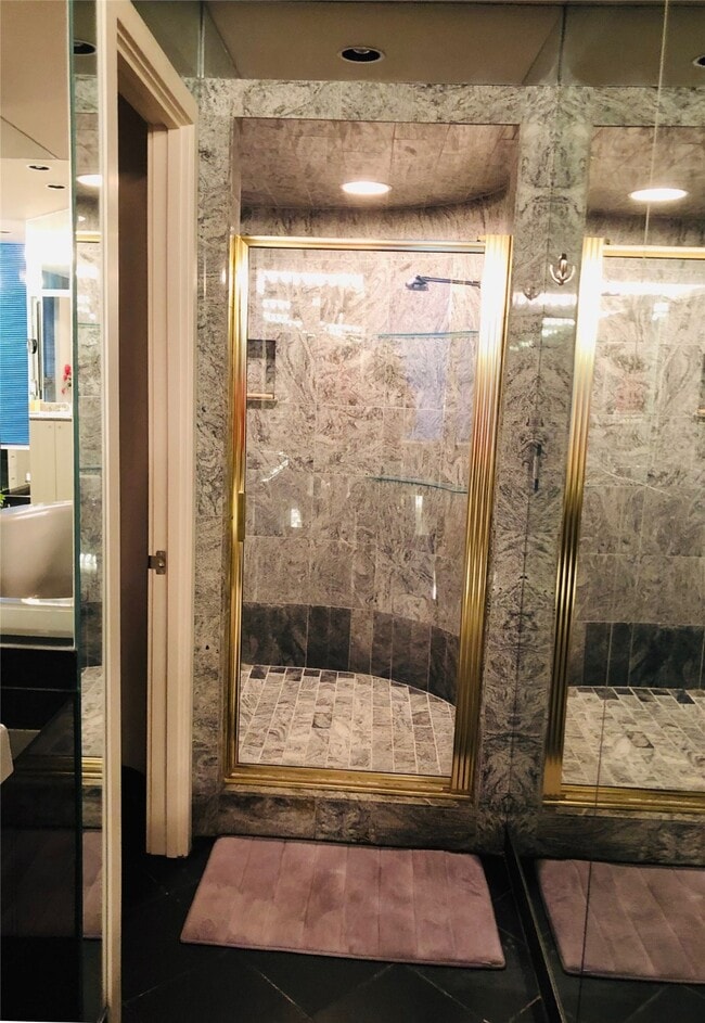 Building Photo - 5110 San Felipe St