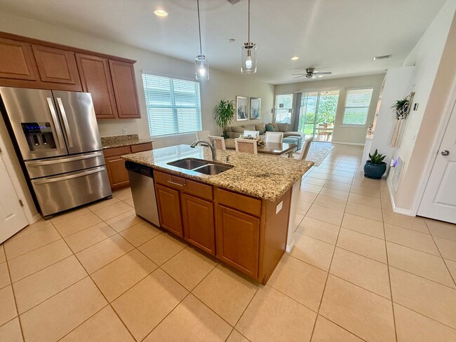 Building Photo - 3/2 Clermont Home w/ Outdoor Kitchen