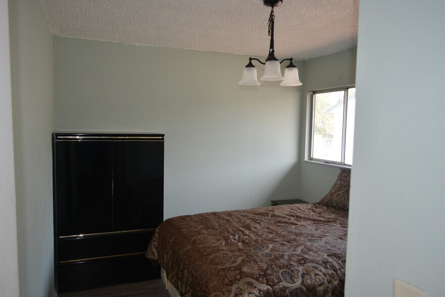 Building Photo - 973 Whitman Dr