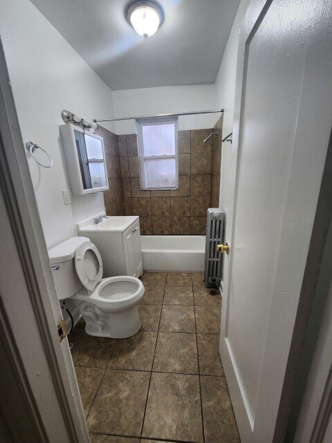 Building Photo - 3229 W Ardmore Ave