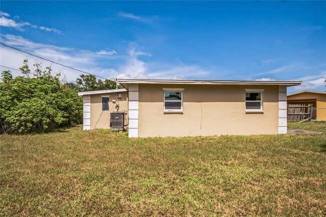 Building Photo - 3312 Plummer Cir