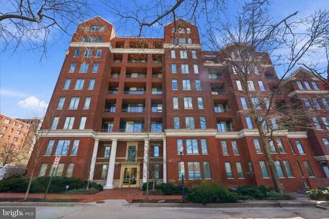 Building Photo - 955 26th St NW