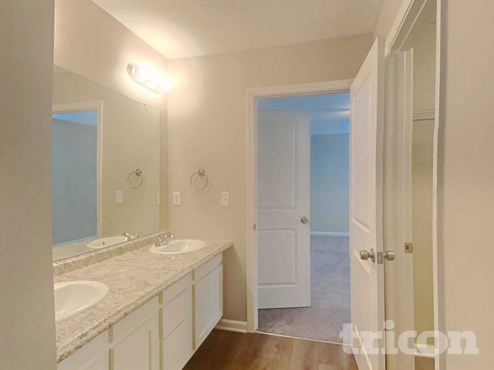Building Photo - 1098 Tomahawk Pl