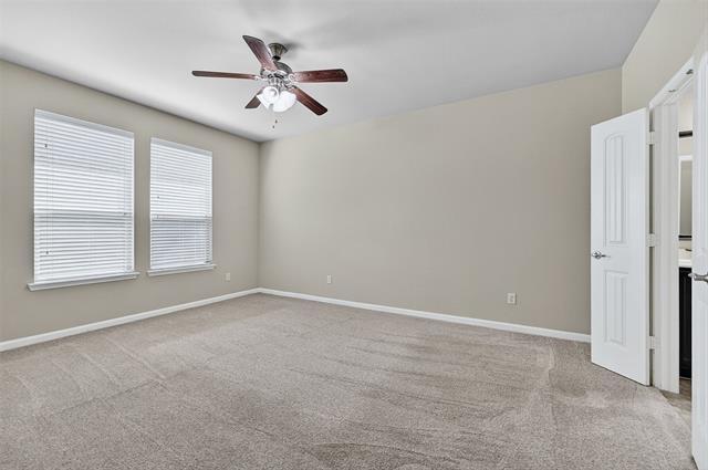 Building Photo - 405 Roger Graves Cir