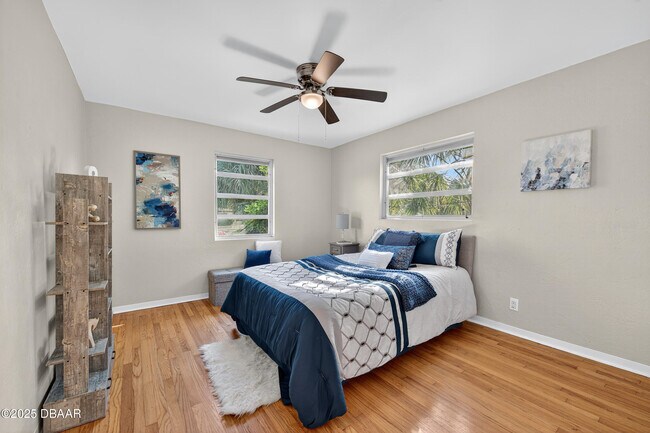 Building Photo - 930 Daytona Ave