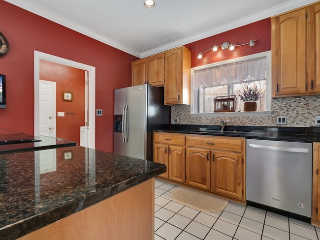Building Photo - 4012 Dutchess Ct