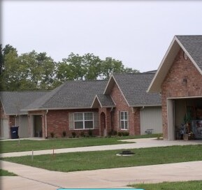 Building Photo - Cloverhill Estates