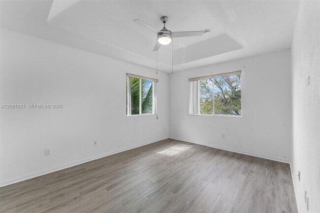 Building Photo - 2712 SE 15th Pl