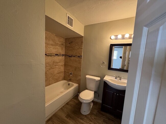 Building Photo - 4738 N 47th Ave